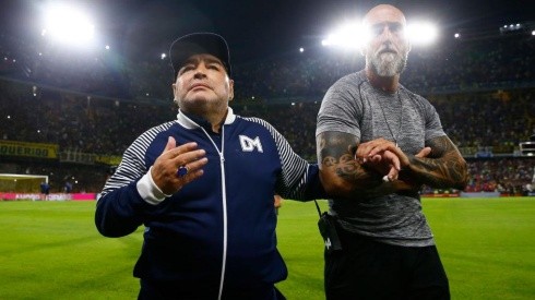 Diego Maradona fue internado en una clínica en Argentina