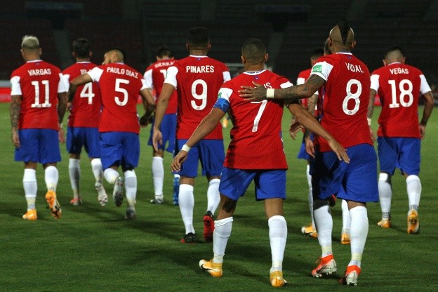 Alexis y Vidal fueron las figuras en los partidos ante Uruguay y Colombia, en el inicio de las eliminatorias. (FOTO: Getty)