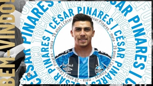 César Pinares oficializado como jugador de Gremio.