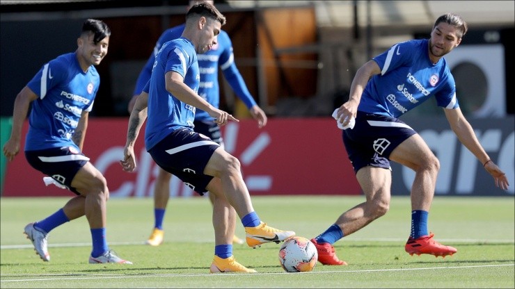 Felipe Mora entrena en Eliminatorias Qatar 2022