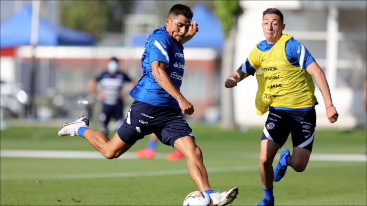 César Pinares entrena en Eliminatorias Qatar 2022