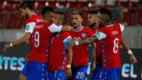 Chile recibe a Perú en otra edición del Clásico del Pacífico por las Eliminatorias a Qatar 2022.