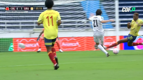 Cavani puso el 0-1 de Uruguay ante Colombia