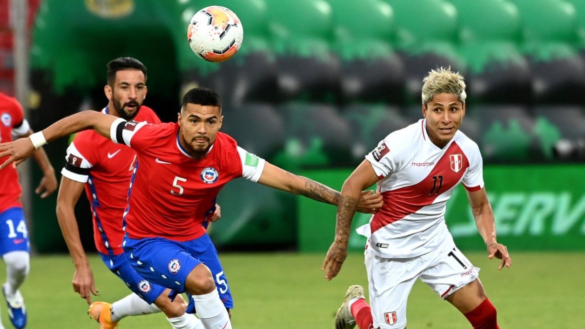 Eliminatorias Qatar 2022: en Perú critican a Raúl Ruidíaz por el gol perdido ante la selección chilena | RedGol