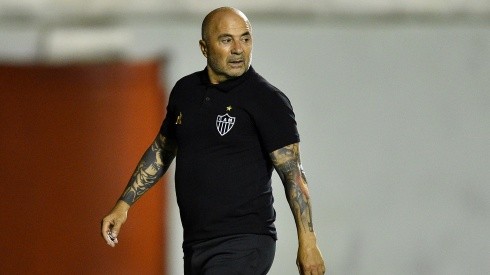 Jorge Sampaoli en la banca del Atlético Mineiro
