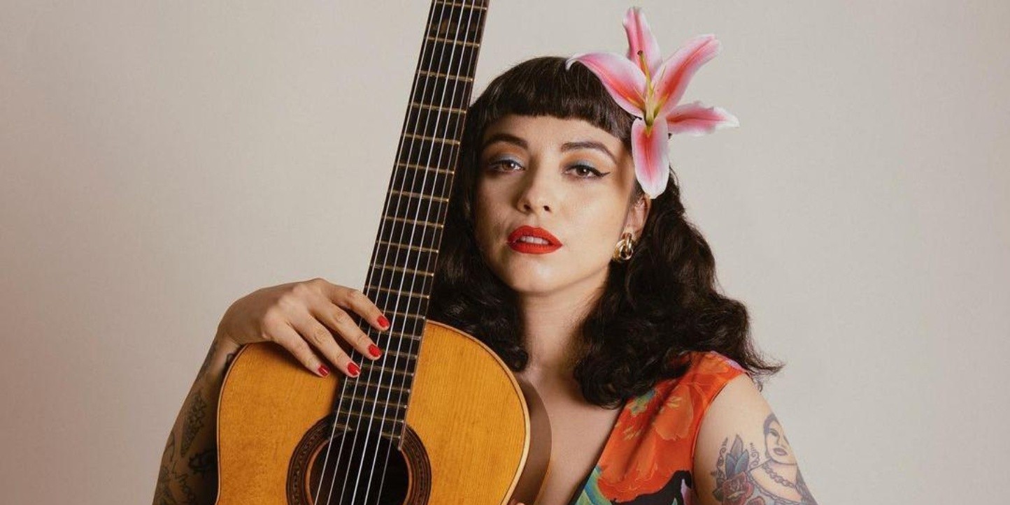 Mon Laferte: Artista chilena se queda con el tercer Latin Grammy de su