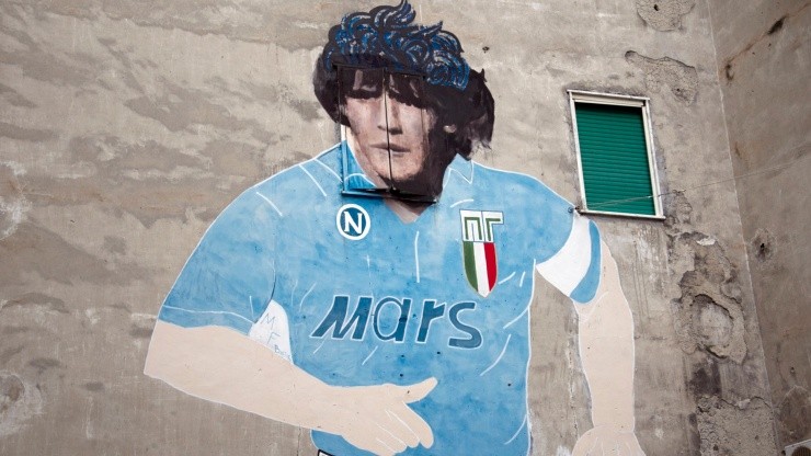 Diego Maradona es leyenda dentro y fuera de Argentina. En Napoli escribió la historia más bella y jamás contada. Foto: Getty Images