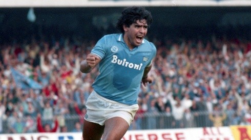 El Napoli homenajea a Maradona