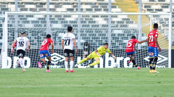 Colo Colo en la lucha por evitar el descenso en el Campeonato Nacional
