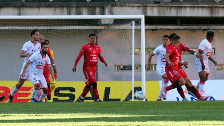 Ñublense y Valdivia empataron en Primera B