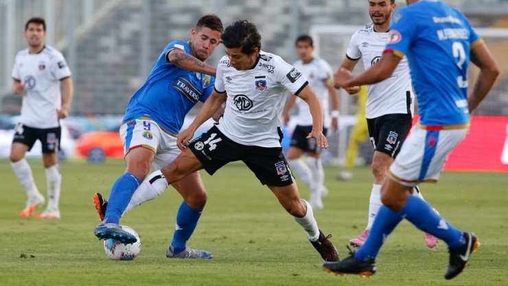 Colo Colo ante Deportes La Serena en el estadio Monumental