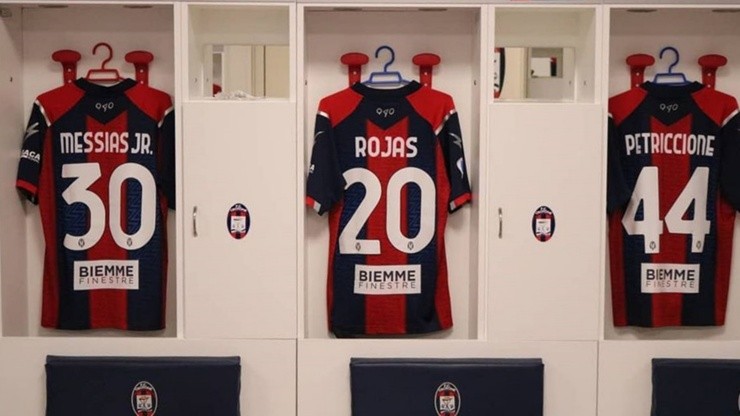 Luis Rojas espera su debut en el fútbol italiano con la camiseta del Crotone. Foto: Crotone