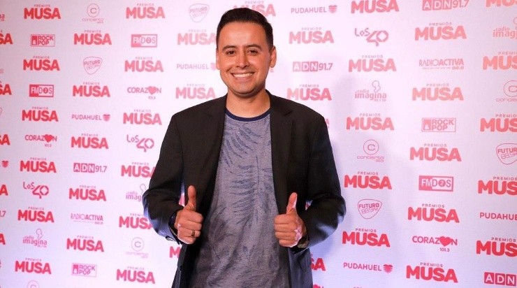 Alberto Jesús López, el &quot;Trovador del Gol&quot;, en la reciente entrega de los Premios Musa.