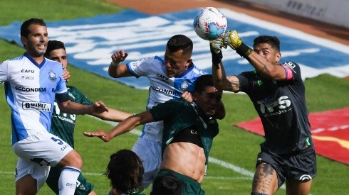 Antofagasta y Santiago Wanderers empataron en un duro encuentro