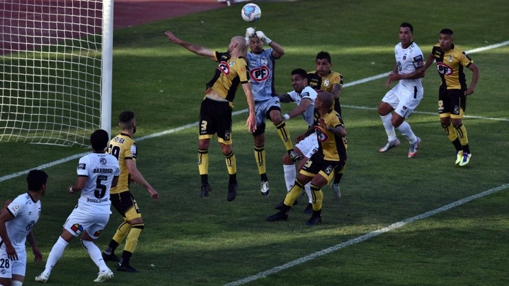 Colo Colo en la lucha por evitar el descenso