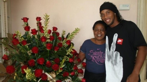 Dona Miguelina, la mamá de Ronaldinho, está internada por coronavirus.