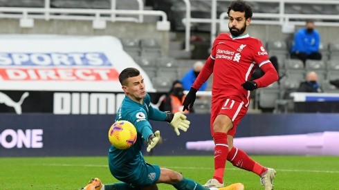 Mohamed Salah ante el Newcastle
