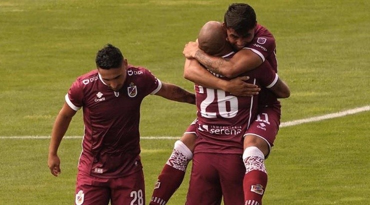 Deportes La Serena lo ganaba, pero O’Higgins lo empató sobre el final y encendió la lucha por el descenso. Foto: Deportes La Serena