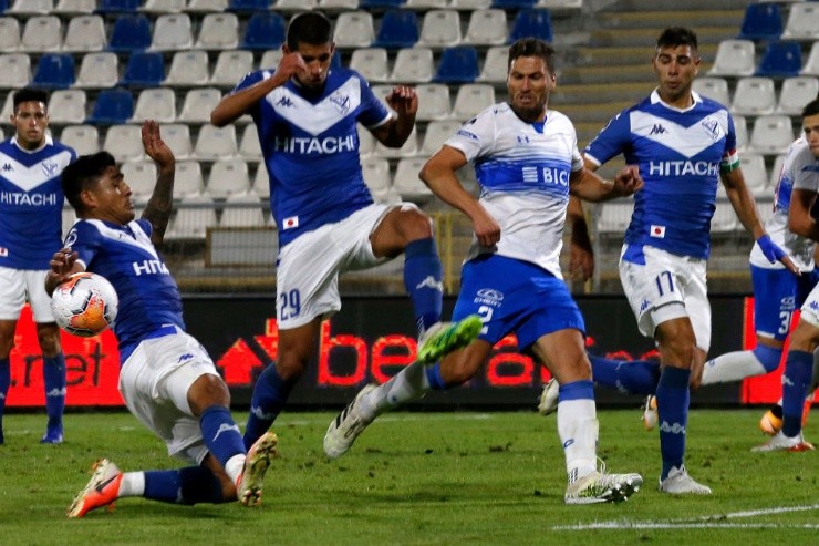 Vélez Sarsfield llegó a semifinales tras vencer a Universidad Católica en el duelo de vuelta. (Foto: Getty Images)