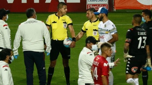 Los árbitros podrían paralizar el fútbol chileno