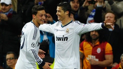 Özil explica por qué Cristiano Ronaldo es mejor que Lionel Messi.