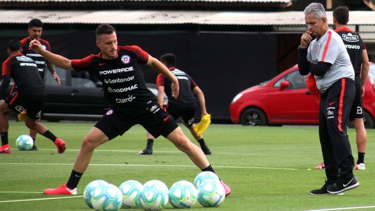 Reinaldo Rueda se va de la selección chilena Reinaldo Rueda se va de la selección chilena