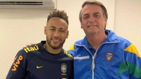 Bolsonaro compartiendo con Neymar en Brasilia en el año 2019