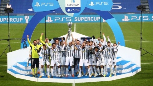 Juventus suma su novena Supercopa de Italia.