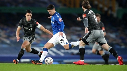 James Rodríguez aportó con dos asistencias en triunfo del Everton