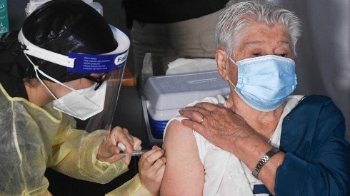 Comenzó el proceso de vacunación masiva en Chile