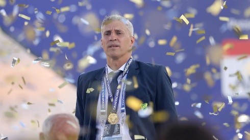 Hernán Crespo se coronó campeón de Copa Sudamericana.