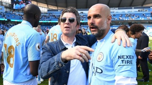 Noel Gallagher junto a Pep Guardiola