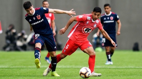 Yonathan Andía dio el salto a la selección chilena en la última temporada y Universidad de Chile está tras sus pasos