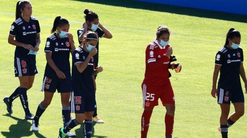 La U lamenta un caso positivo por coronavirus a un día del debut en Copa Libertadores Femenina.