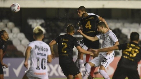 Santos ganó y se acerca a la tercera fase de Libertadores
