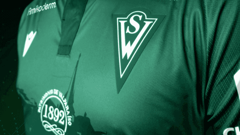 La nueva camiseta de Santiago Wanderers se podrá adquirir limpia de auspicios por un tiempo limitado.