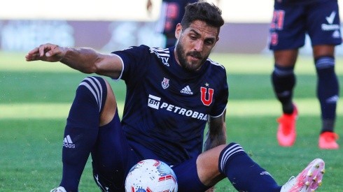 Joaquín Larrivey anotó 19 goles en 33 partidos en el pasado Campeonato Nacional y fue clave para el rendimiento de Universidad de Chile