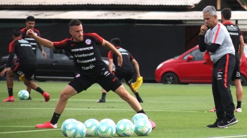Reinaldo Rueda dirigió 10 partidos oficiales con la Selección Chilena.