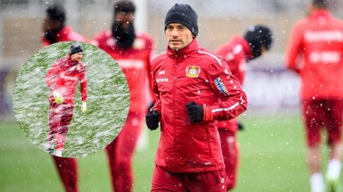 Charles Aránguiz y Bayer Leverkusen bajo la nieve.