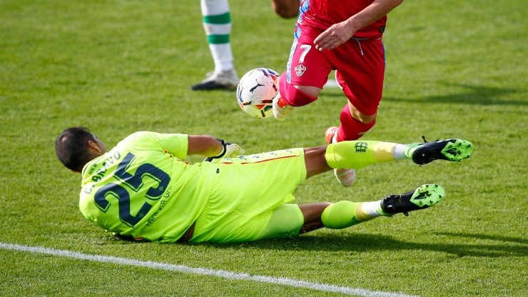 Claudio Bravo, arquero y jugador del Betis de España