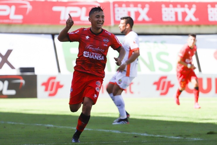 Nicolás Guerra fue uno de los factores del triunfo de Ñublense ante Cobresal en el cierre de la fecha 3 del Campeonato Nacional en Chillán. | Foto: Agencia Uno.