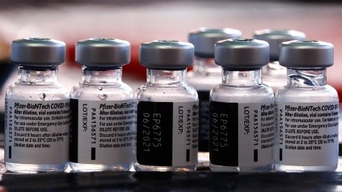 Vacuna Pfizer podría necesitar de una tercera dosis