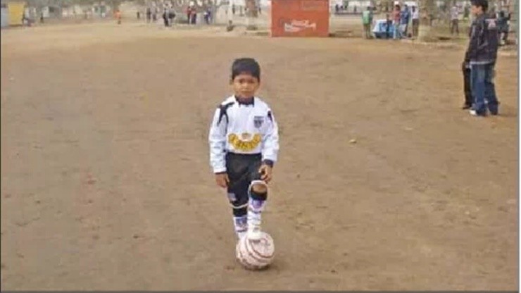 Daniel Gutiérrez se inició jugando por Colo Colo en una escuela en Arica. Foto: LUN