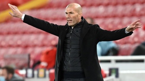 Zidane "no se moja" y elude opinar sobre la polémica Superliga que encabeza el Real Madrid.