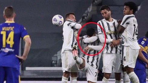 Cristiano Ronaldo no saltó en el tiro libre del Parma que terminó en gol