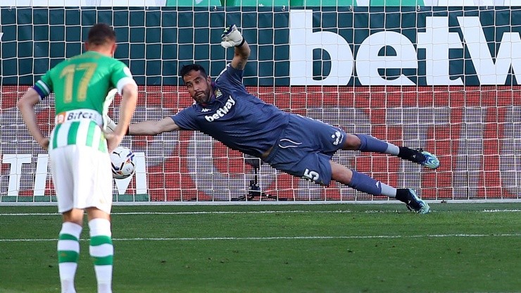 Claudio Bravo, arquero chileno del Betis de España
