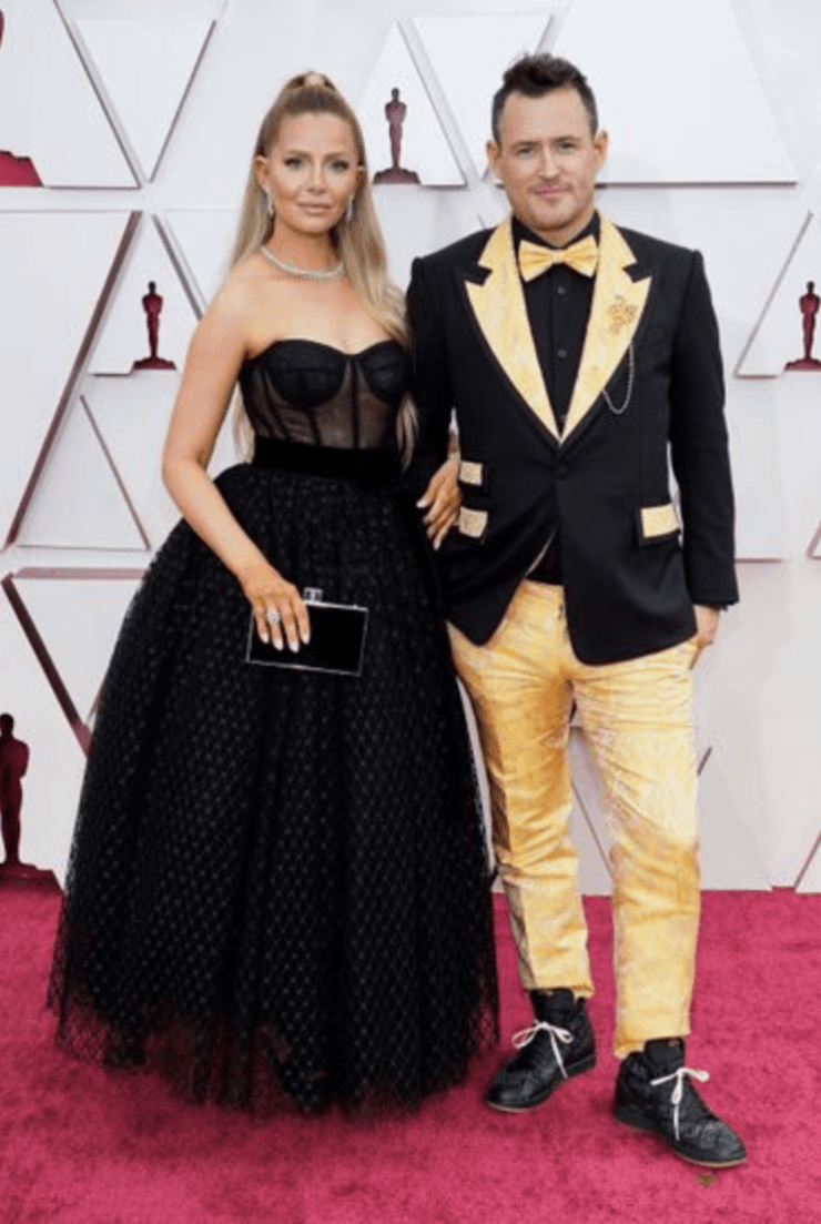 Chelsea Gabrielle Roe y Martin Desmond 