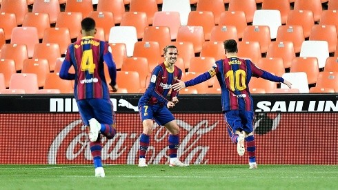 Messi y Griezmann celebran el segundo gol del Barcelona