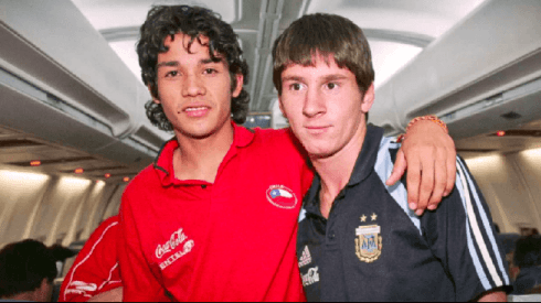 Un poquito de calidad: Lionel Messi y Matías Fernández tras el Sudamericano 2005.