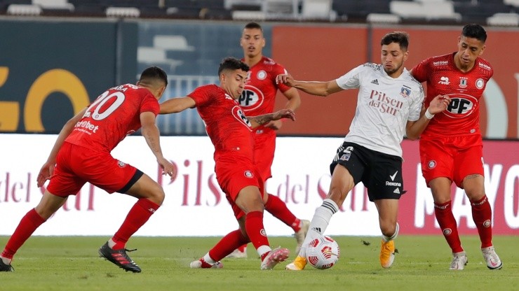 Jeyson Rojas, defensor juvenil de Colo Colo